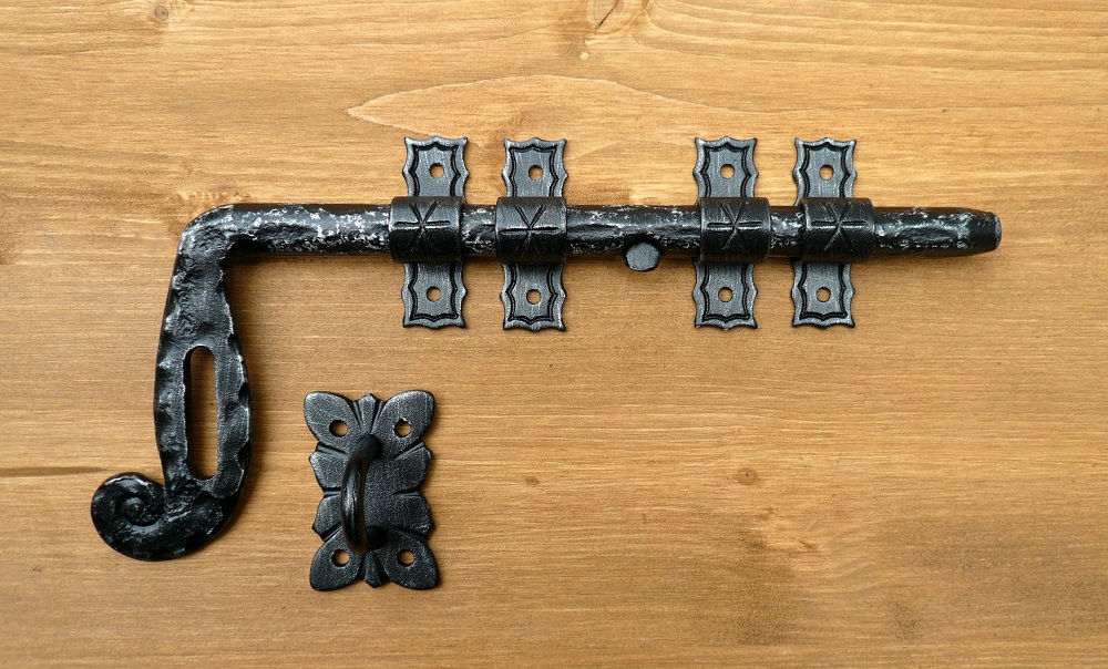 Horizontal Wrought Iron Padlock Holder 1021 Galbusera