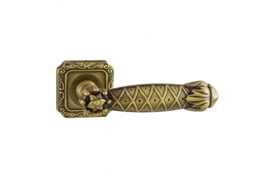 1095-9 Crystal Class Door Handle on Rose Frosio Bortolo to Furnish Baroque Building