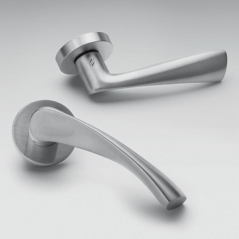 Flessa Satin Chrome Door Handle on Rosette with Bamboo Shape by Colombo Design
